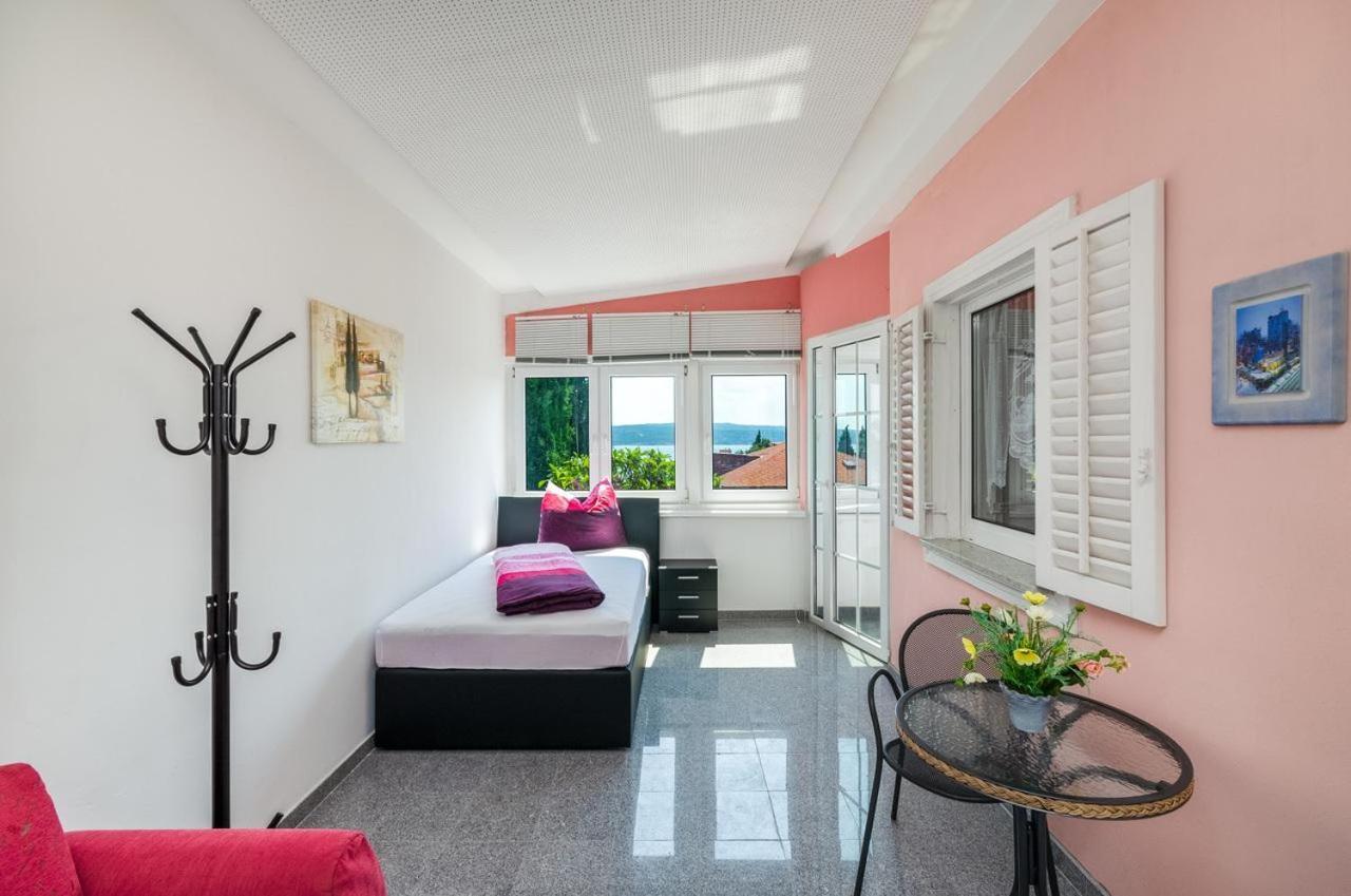 Jurincic Apartment Crikvenica Room photo
