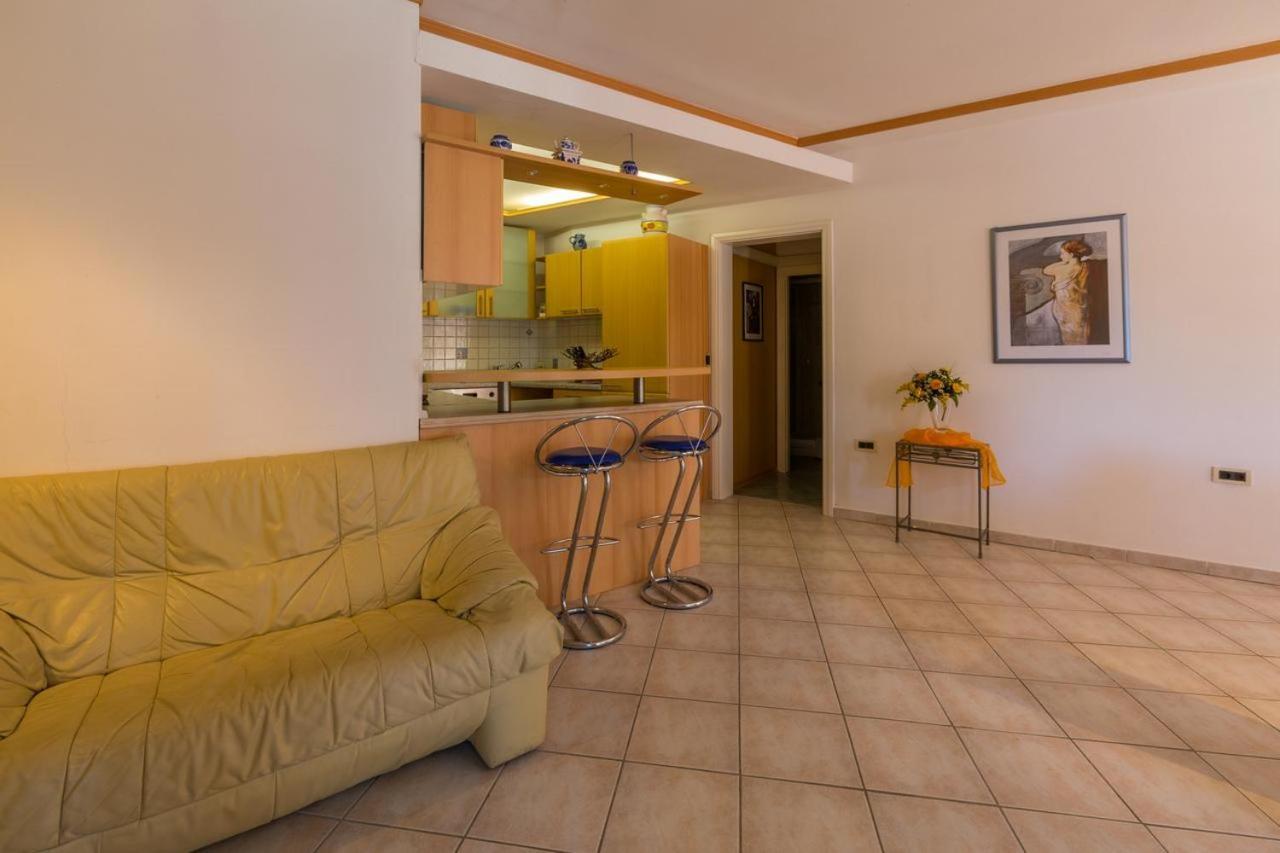Jurincic Apartment Crikvenica Room photo